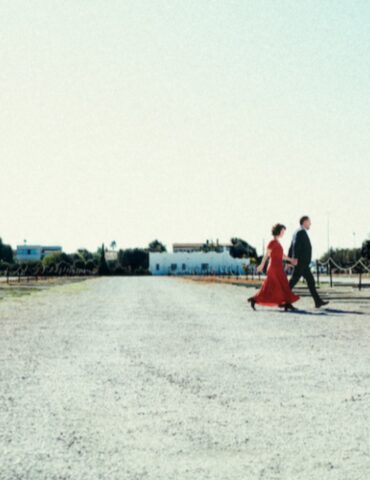 Valerio Mastandrea e Dolores Fonzi in una scena di Nonostante