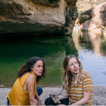 Patricia López Arnaiz y Pilar Palomero in Los Destellos