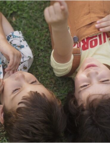 Sofia Allepuz and Alejandro Escamilla in Rita by Paz Vega