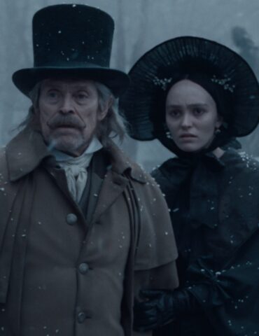 NOSFERATU_FP_00606 Willem Dafoe stars as Professor Albin Eberhart von Franz and Lily-Rose Depp stars as Ellen Hutter in director Robert Eggers’ NOSFERATU, a Focus Features release. Credit: Courtesy of Focus Features / © 2024 FOCUS FEATURES LLC