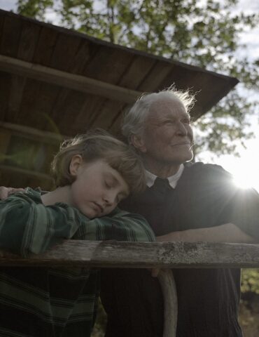 Emily Matthews and Glenn Close in The Summer book