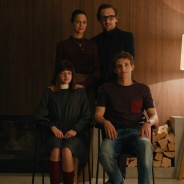 Marko Mandić, Katarina Stegnar, Aliocha Schneider, Mila Bezjak in Family Therapy by Sonja Prosenc