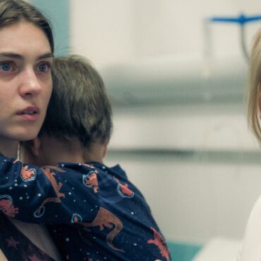 Léa Drucker and Anamaria Vartolomei in Adam's sake