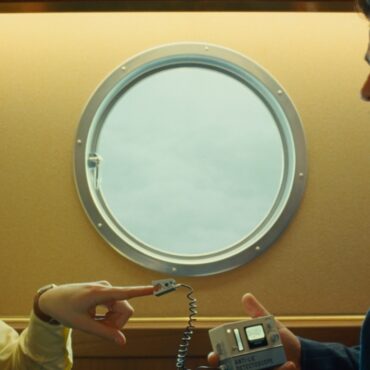 Michael Cera as Bjorn and Benicio Del Toro as Zsa-Zsa Korda in director Wes Anderson's THE PHOENICIAN SCHEME