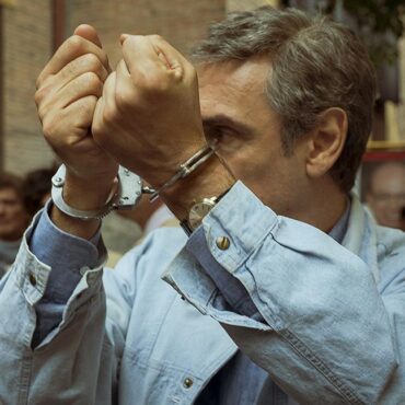 Fabrizio Gifuni in Portobello