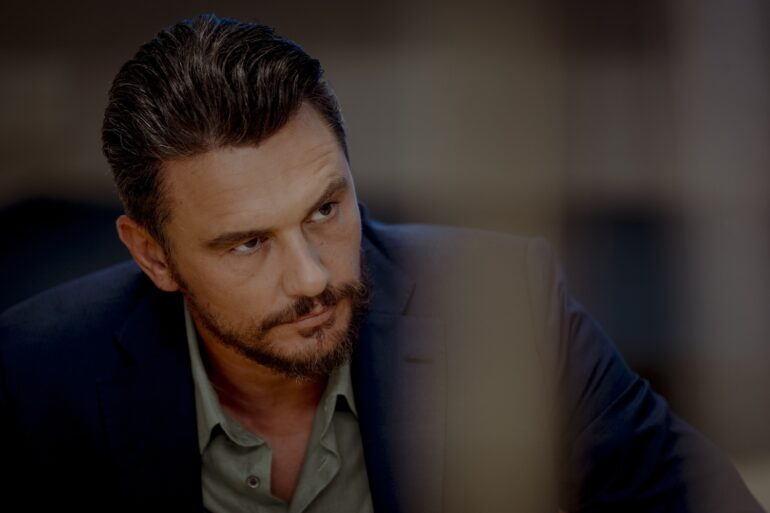 James Franco in Squali di Daniele Barbiero