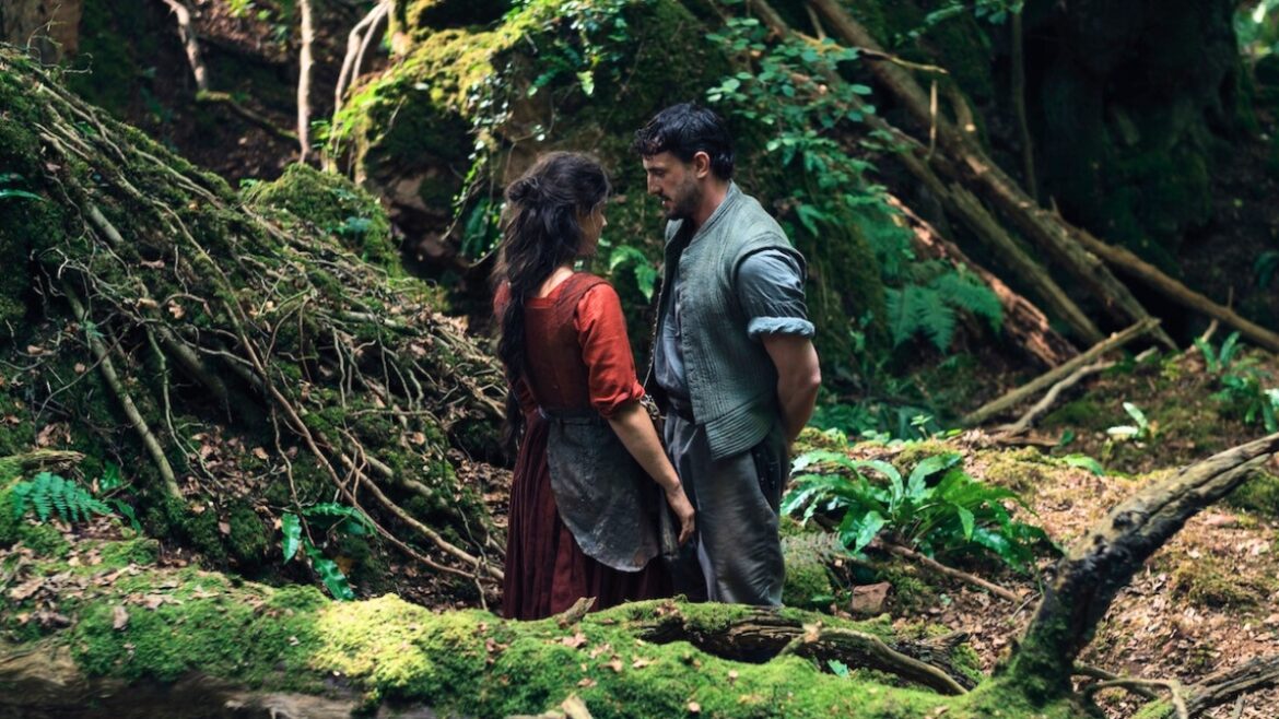 A scene from "Hamnet" by Chloé Zhao with Jessie Buckley and Paul Mescal