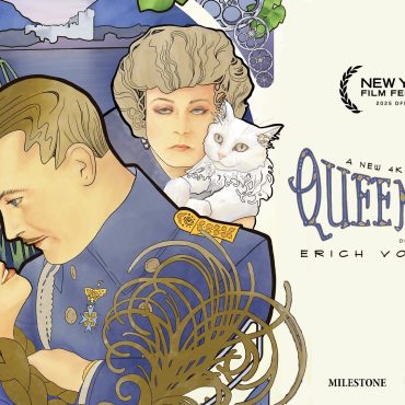 QueenKelly_HoldingSlide