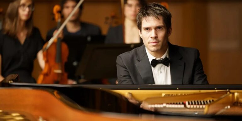 François Civil-deux-pianos-arnaud desplechin-intervista