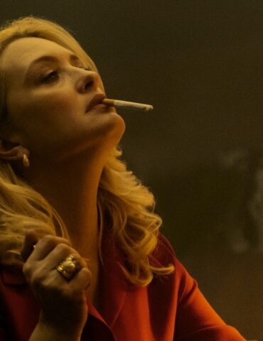 Una scena di “Mrs Playmen”