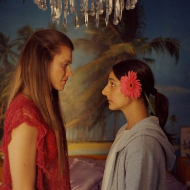 Alina Juhart and Sarah Al Saleh in Fantasy by Kukla