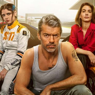 Caterina Forza, Luca Argentero e Giulia Michelini in Motorvalley