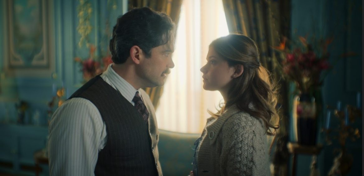 Nicole Wallace and Alfonso Herrera in The House of the spirits