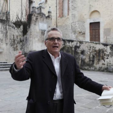 Marco Bellocchio in una scena di Marco Bellocchio - La porta della realtà