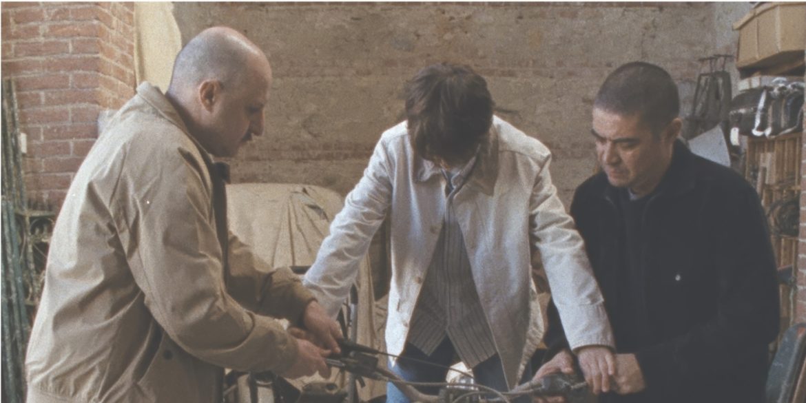 Riccardo Scamarcio e Fausto Russo Alesi in I Figli della Scimmia